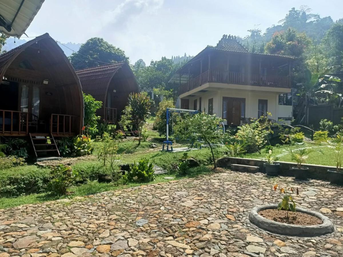 Villa Wooden House Paseban à Bogor Extérieur photo