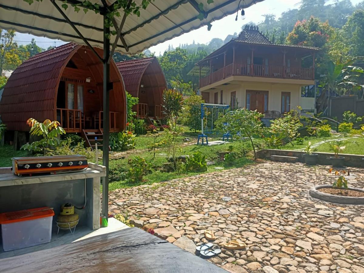 Villa Wooden House Paseban à Bogor Extérieur photo