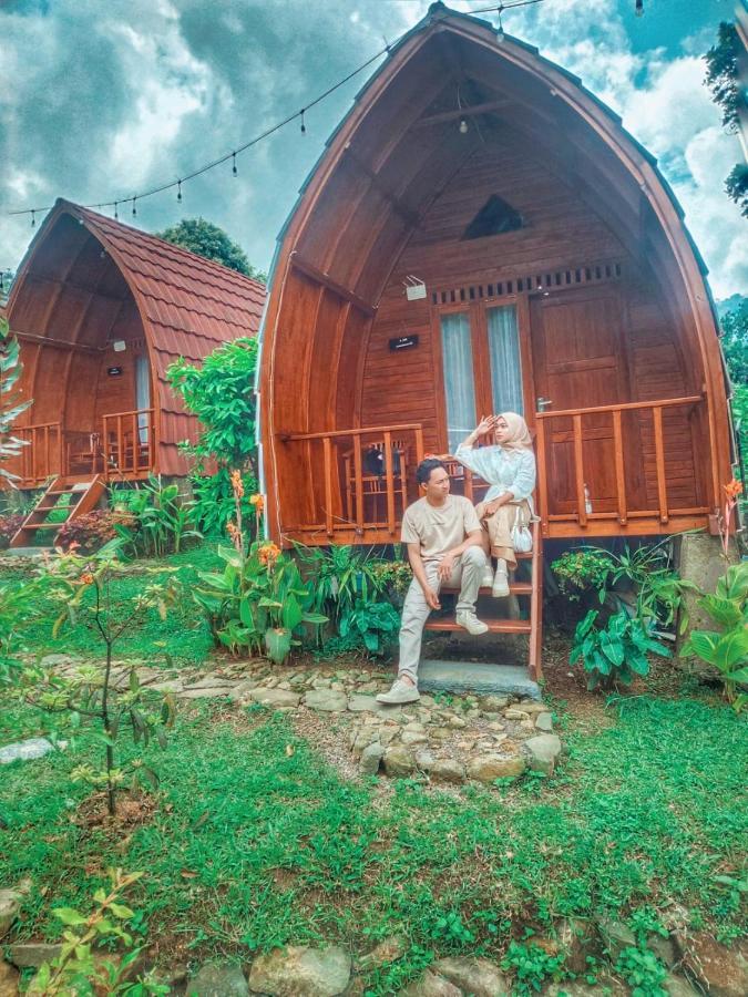 Villa Wooden House Paseban à Bogor Extérieur photo